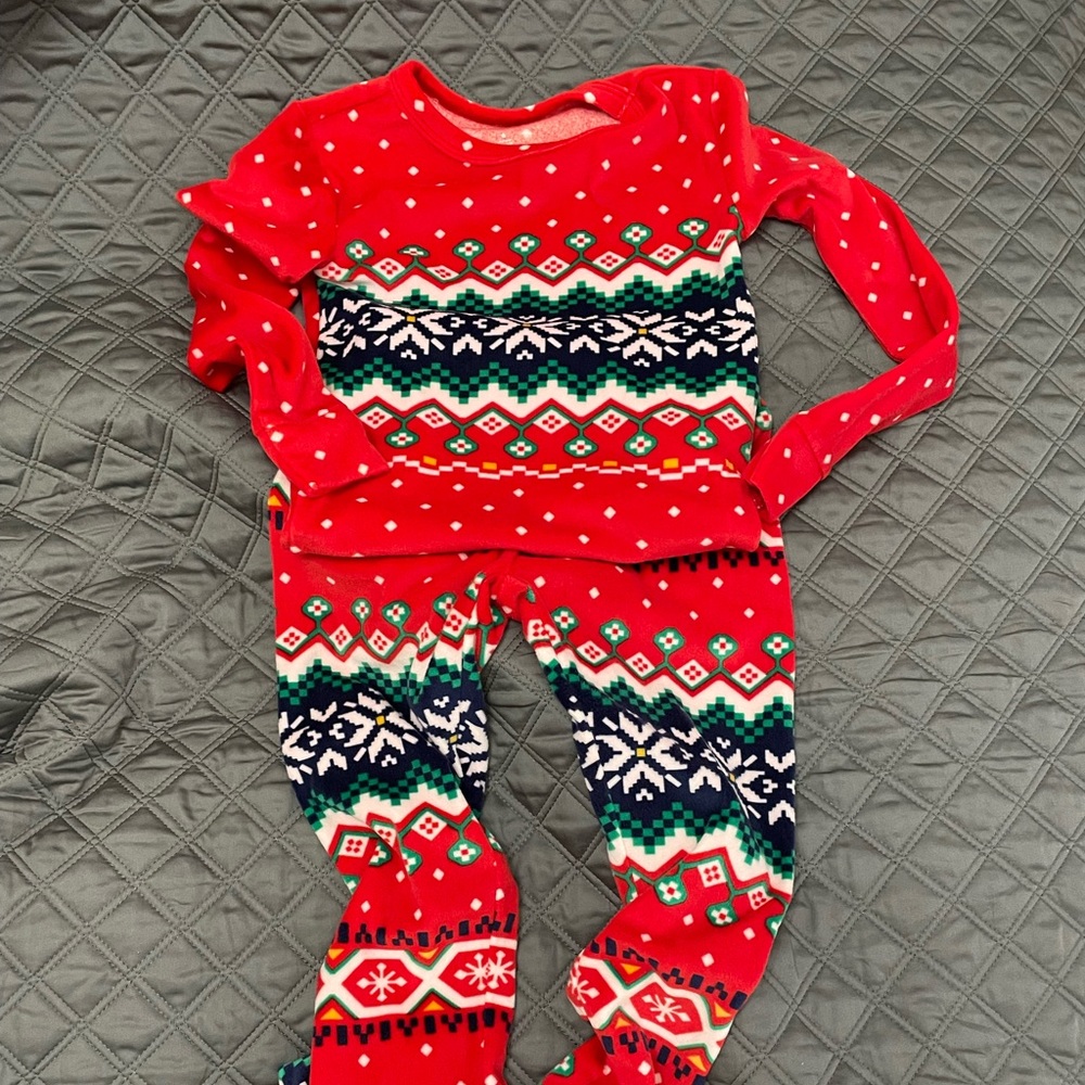 E2/$10 maybe worn twice fleece pjs